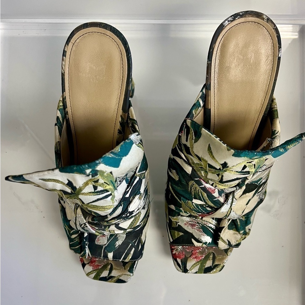 EUC Marc Fisher floral silk mule thick heel asymmetrical multicolor - Picture 5 of 10
